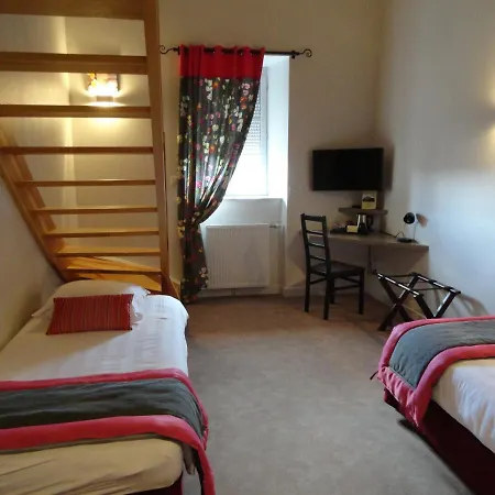 Logis La Croisee Des Chemins 3* Cayres