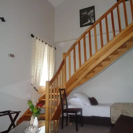 فندق Logis La Croisee Des Chemins