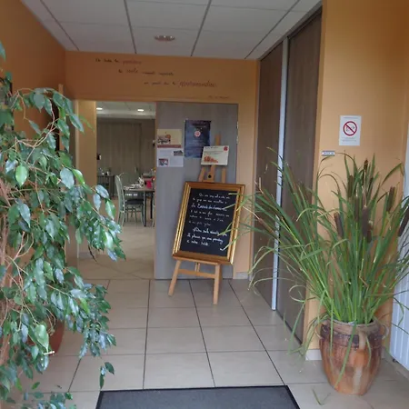 Logis La Croisee Des Chemins 3* Cayres