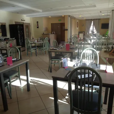 Logis La Croisee Des Chemins فندق Cayres